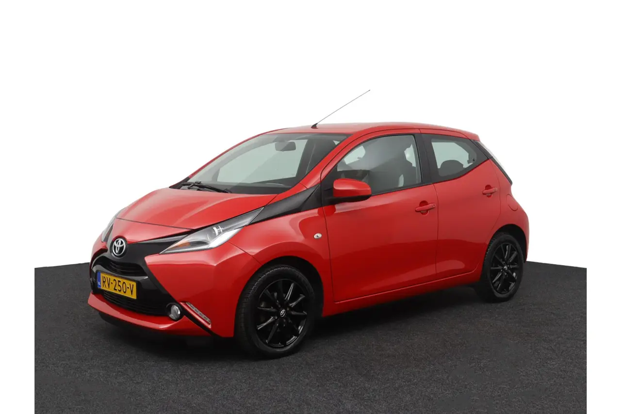Toyota Aygo 1.0 VVT-i X-Play 2018, foto 1
