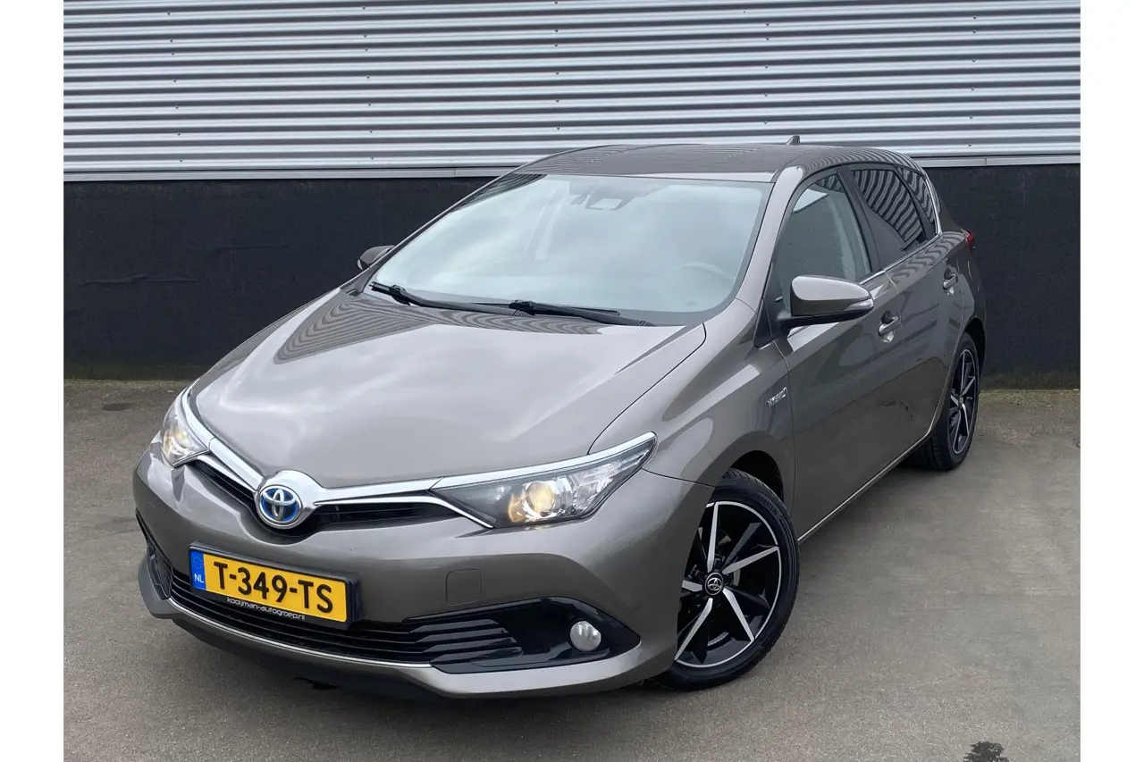 Toyota Auris 1.8 Hybrid Dynamic 2017, foto 1
