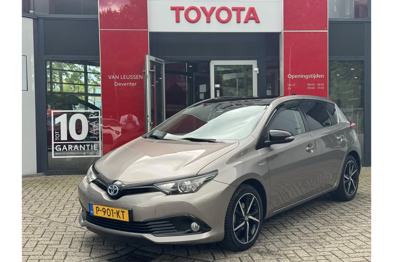 Toyota Auris 1.8 Hybrid Dynamic 2015, foto 1