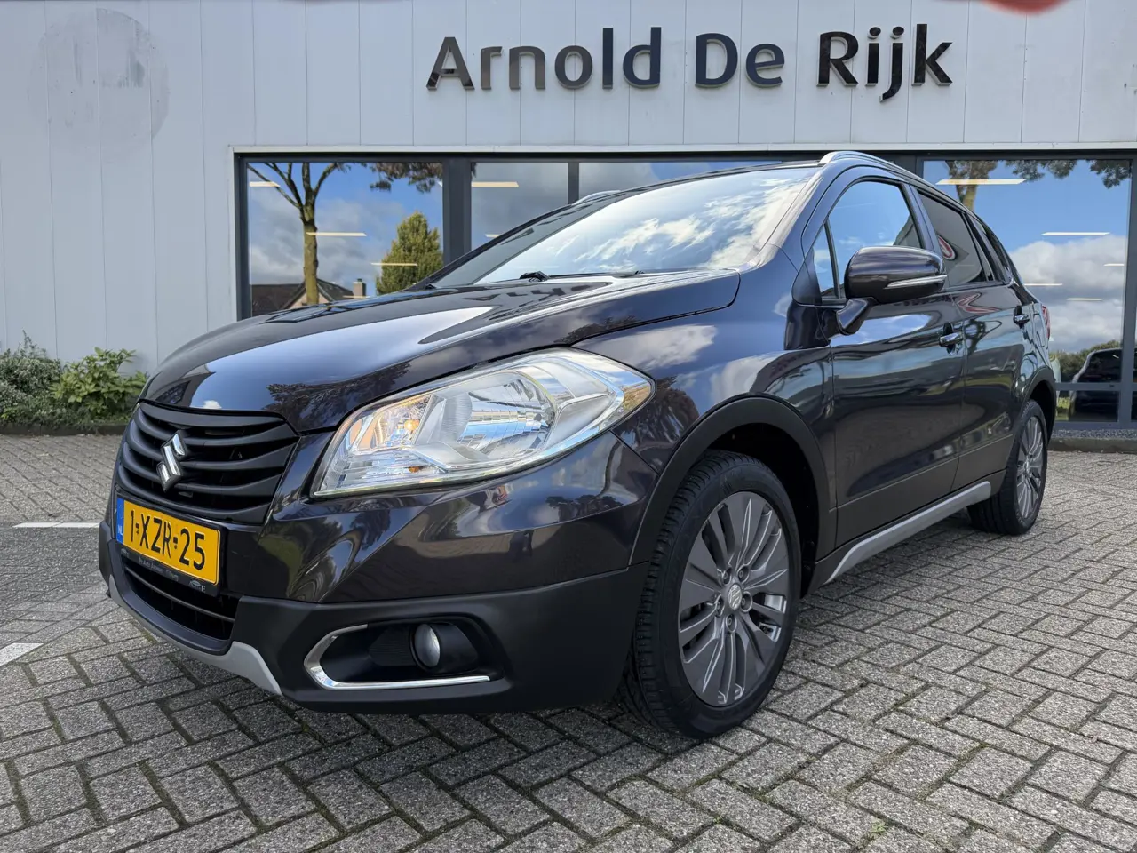 Suzuki S-Cross 1.6 Exclusive 2014, foto 1