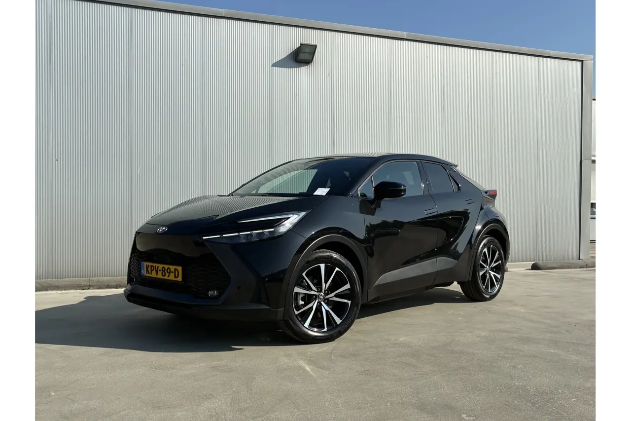 Toyota C-HR 2.0 Plug-In Hybrid 220 Dynamic 2026, foto 1