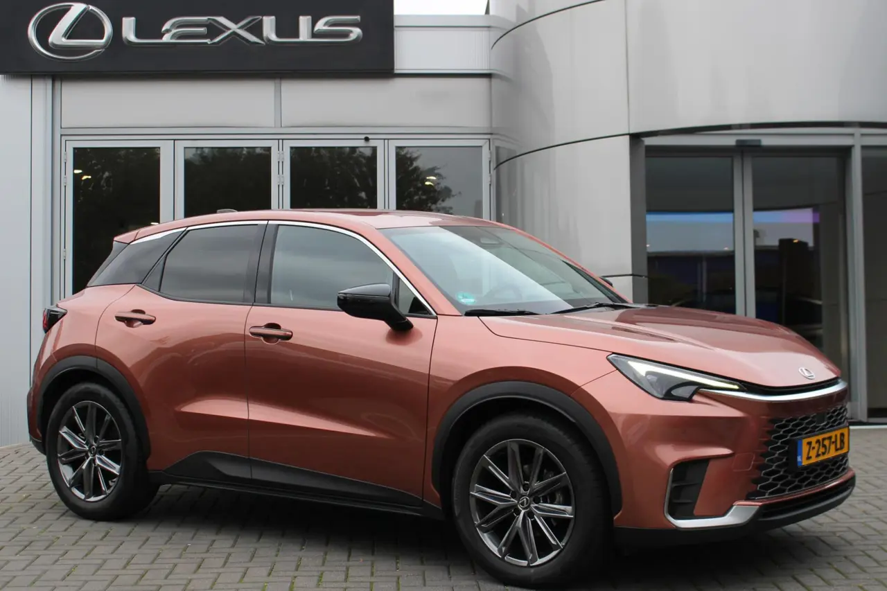 Lexus LBX 1.5 Relax AWD 2024, foto 1