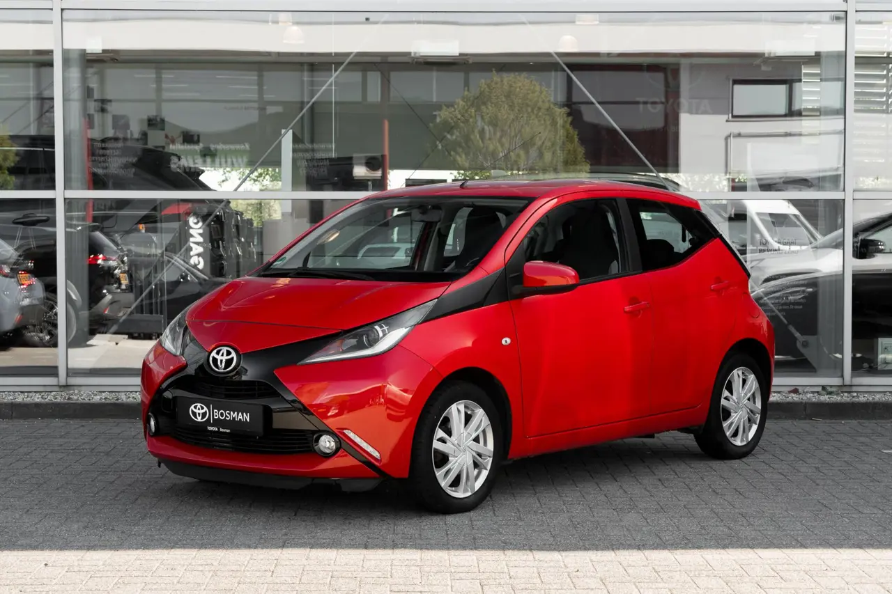 Toyota Aygo 1.0 VVT-i x-cite 2016, foto 1
