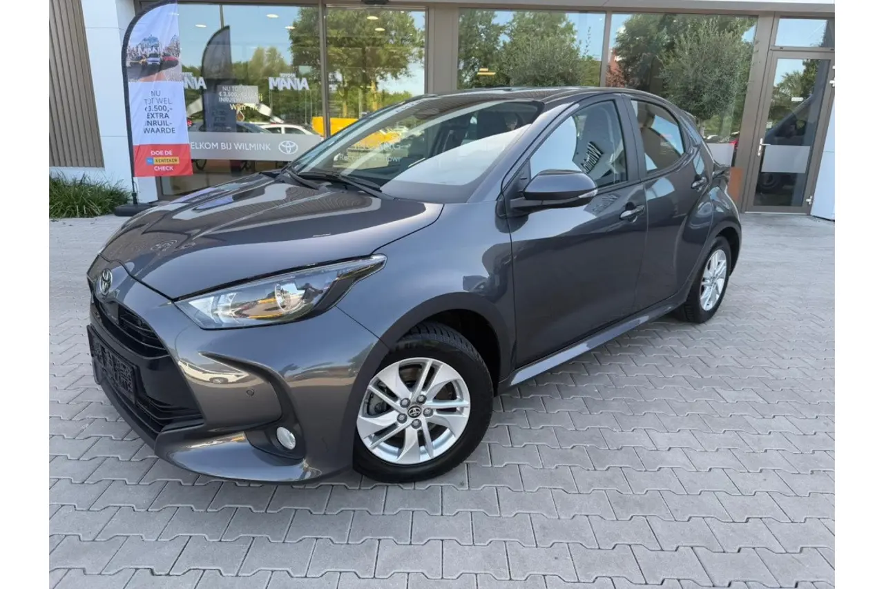 Toyota Yaris 1.5 Hybrid 115 Dynamic Limited 2025, foto 1
