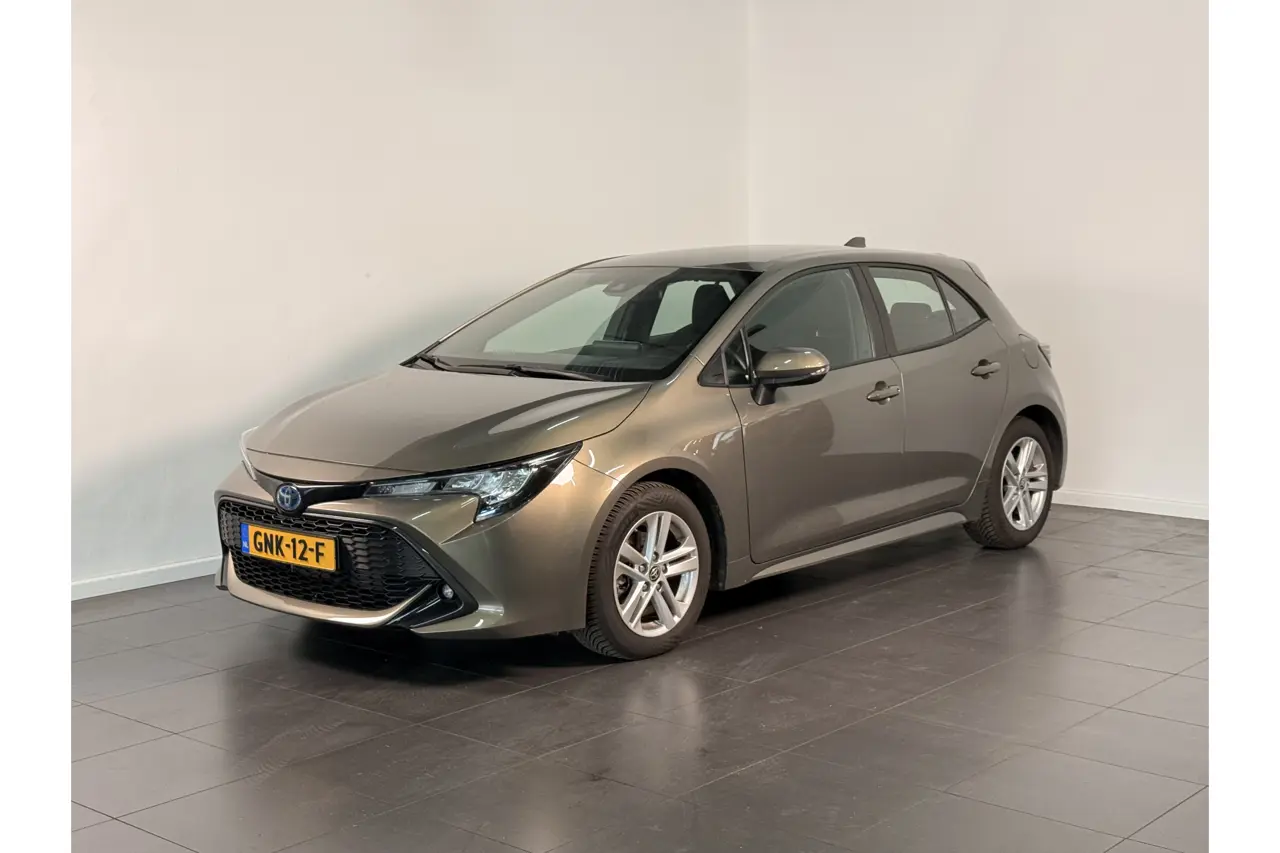 Toyota Corolla 1.8 Hybrid Active 2023, foto 1