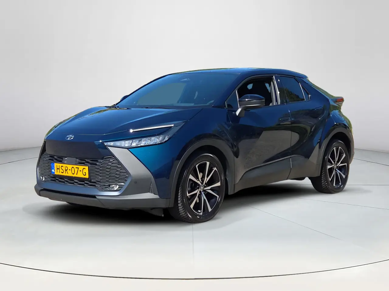 Toyota C-HR 1.8 Hybrid 140 Dynamic 2025, foto 1