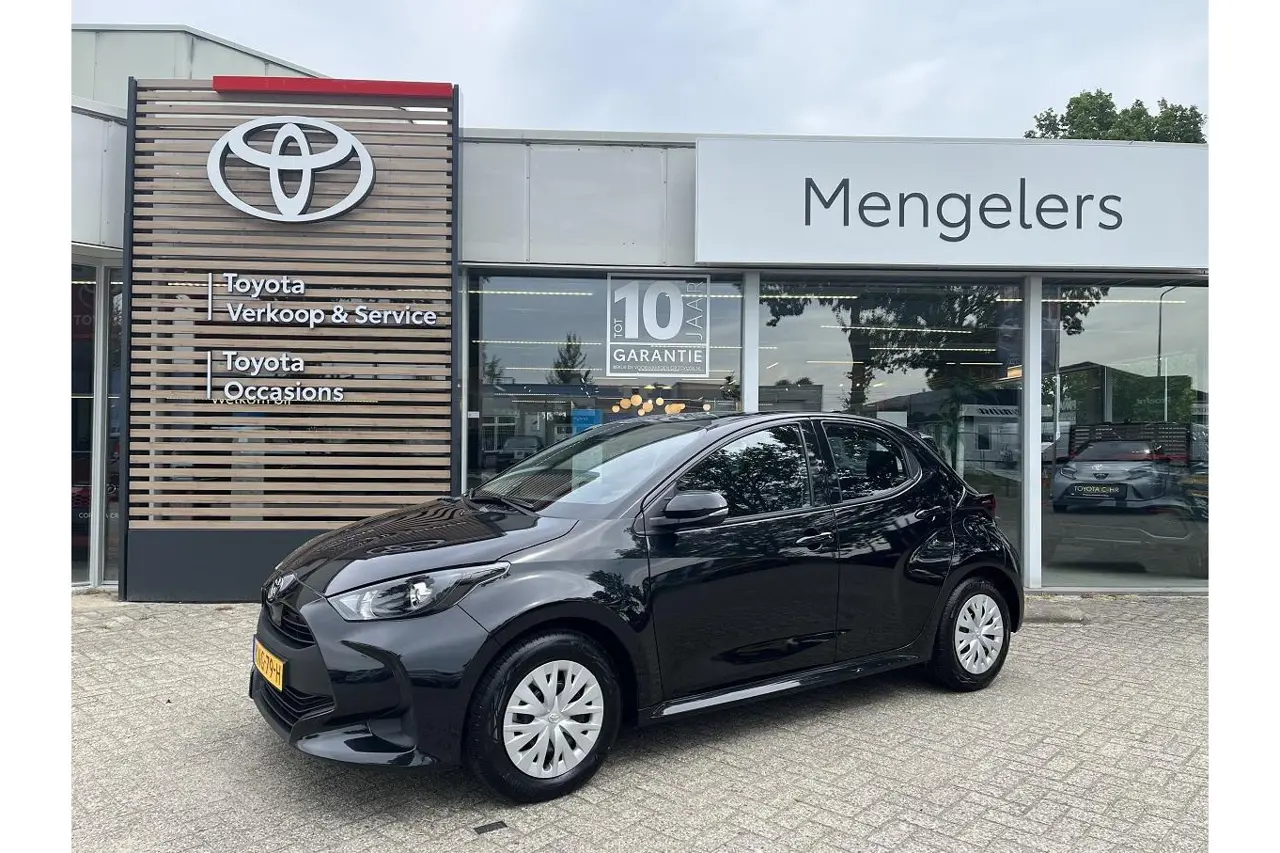 Toyota Yaris 1.5 Hybrid 115 Comfort 2026, photo 1