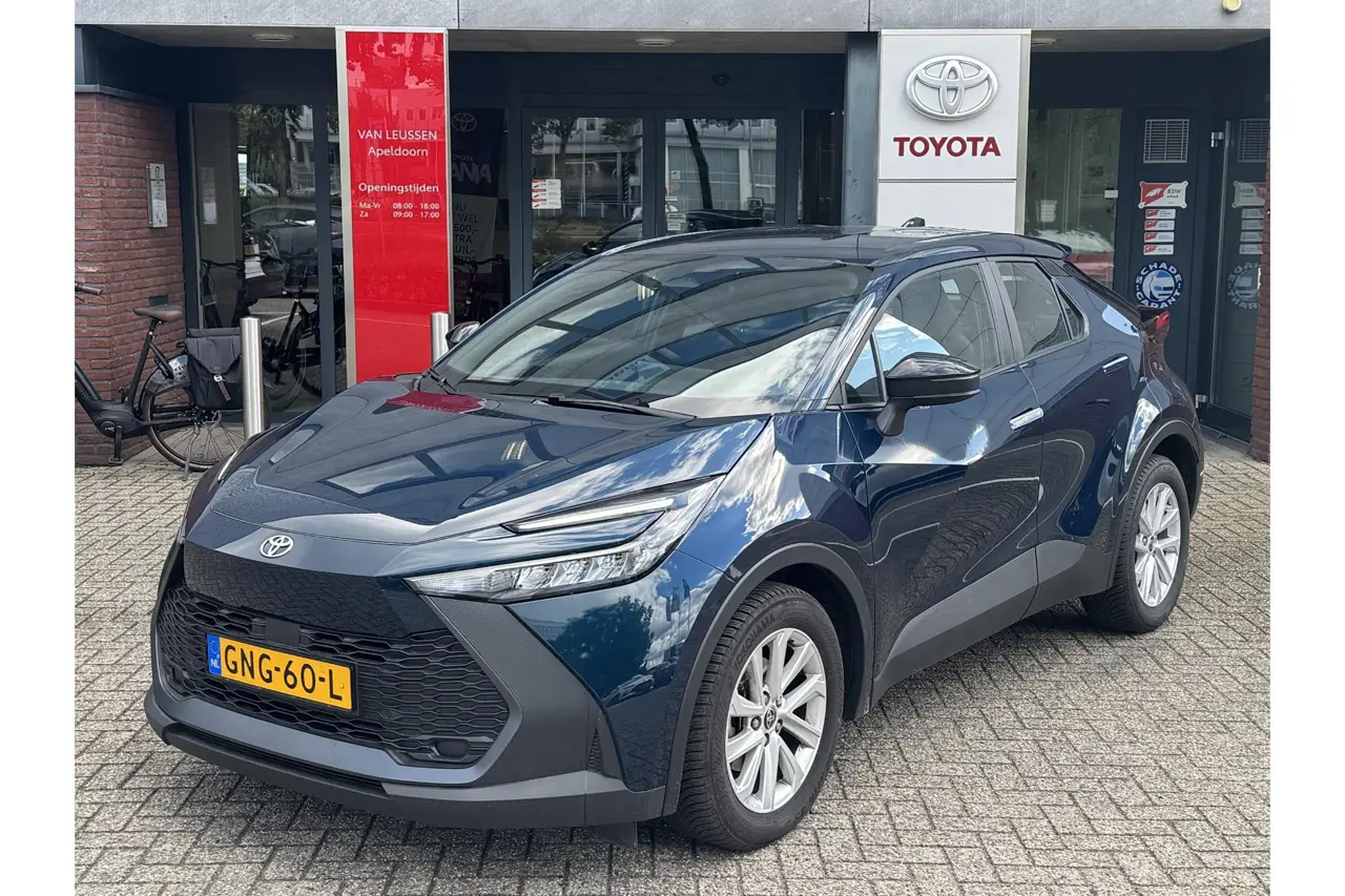 Toyota C-HR 1.8 Hybrid 140 2024, photo 1