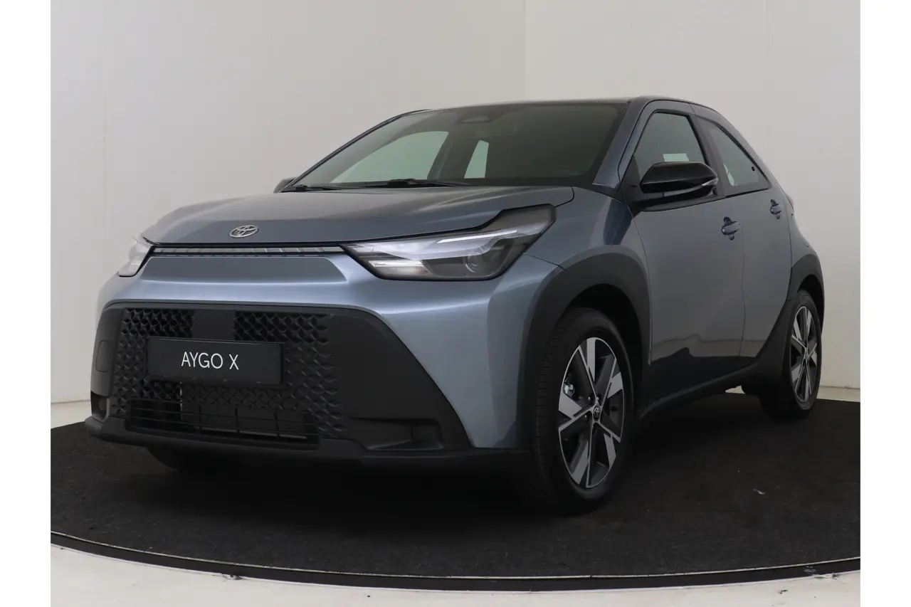 Toyota Aygo X Hybrid 115 Play 2026, foto 1