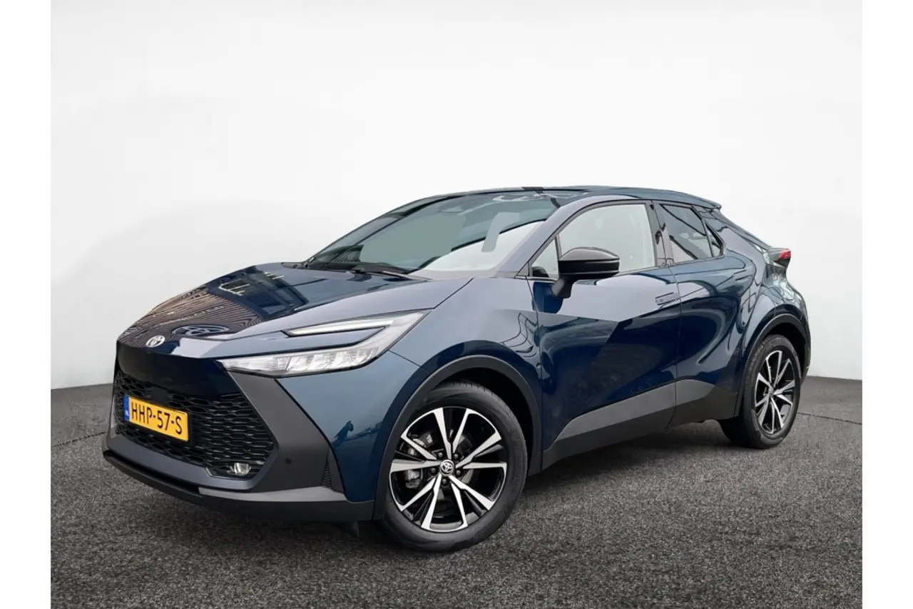 Toyota C-HR 1.8 Hybrid 140 Dyn 2025, foto 1