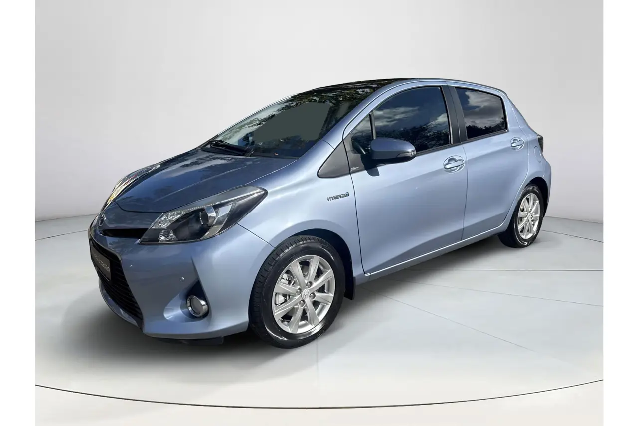 Toyota Yaris 1.5 Full Hybrid Dynamic 2012, foto 1