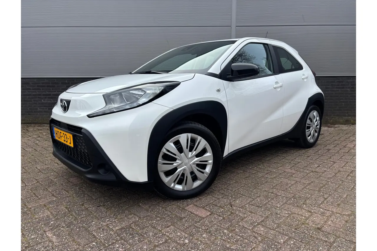 Toyota Aygo X 1.0 VVT-i Mt Play 2025, foto 1
