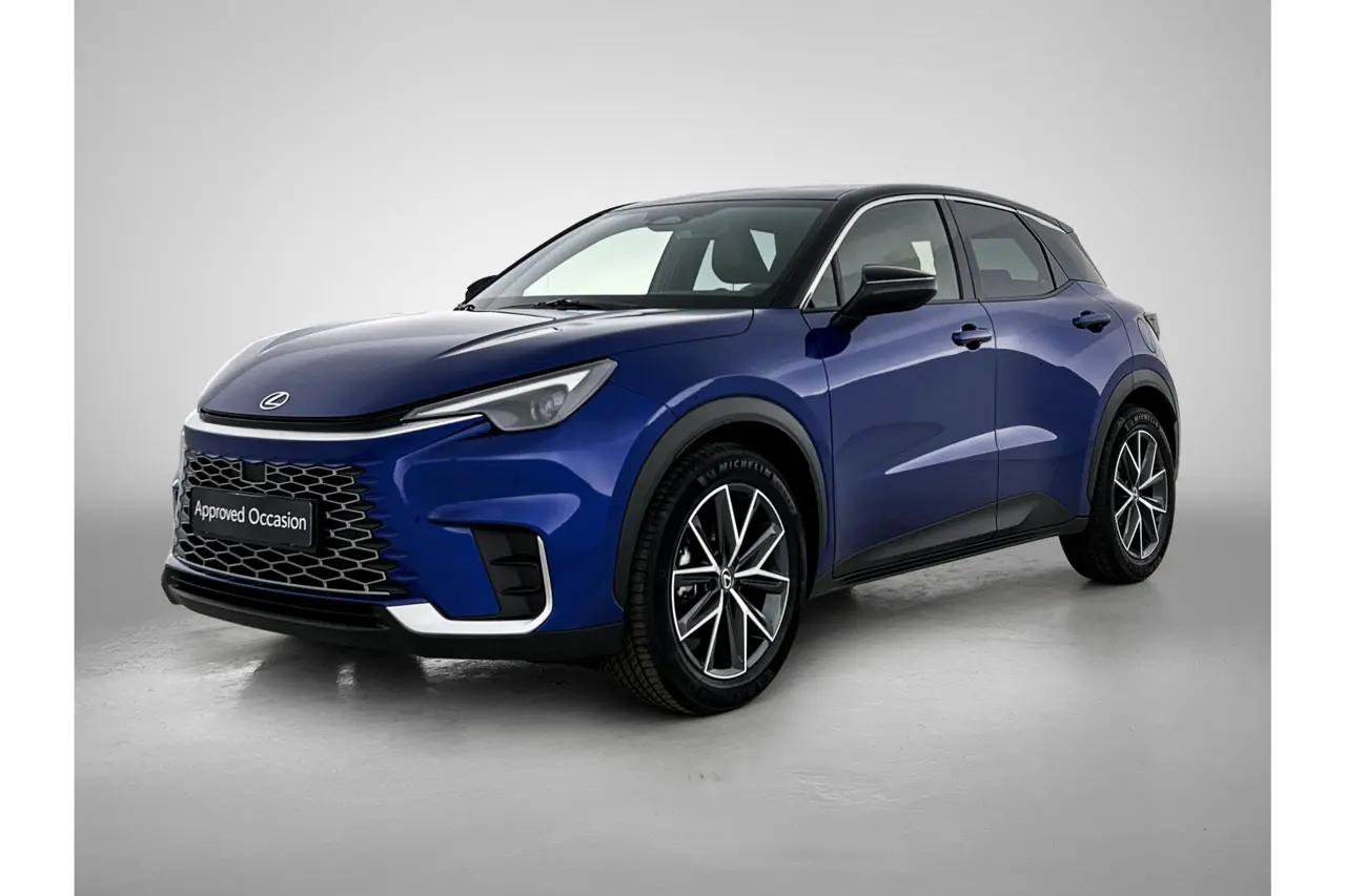 Lexus LBX Emotion 2WD 2024, foto 1