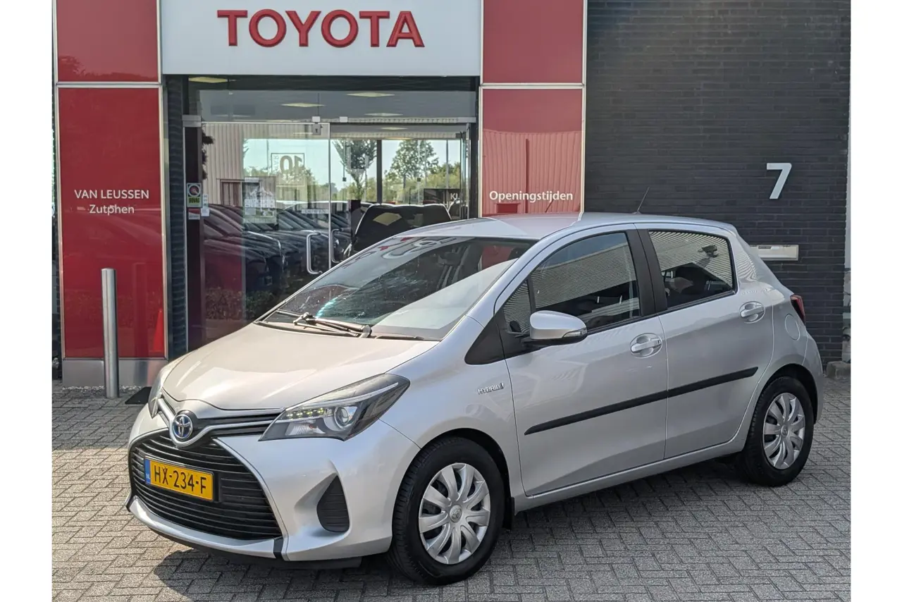 Toyota Yaris 1.5 Hybrid Aspiration 2016, foto 1