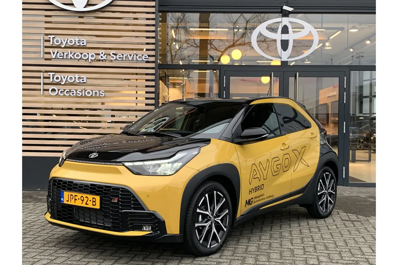 Toyota Aygo X Hybrid 115 Gr Sport 2025, foto 1