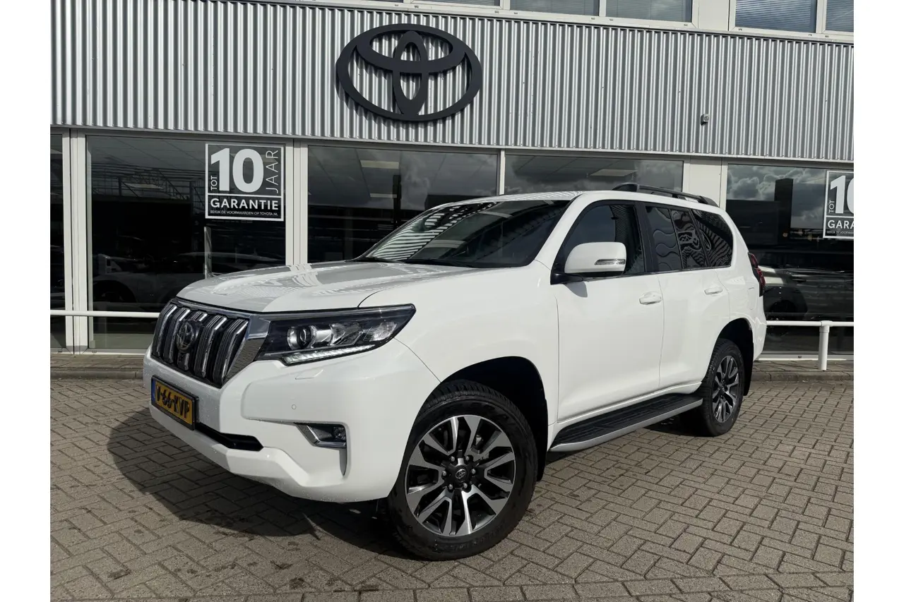 Toyota Land Cruiser 2.8 D-4D-F Professional Window Van 2024, foto 1