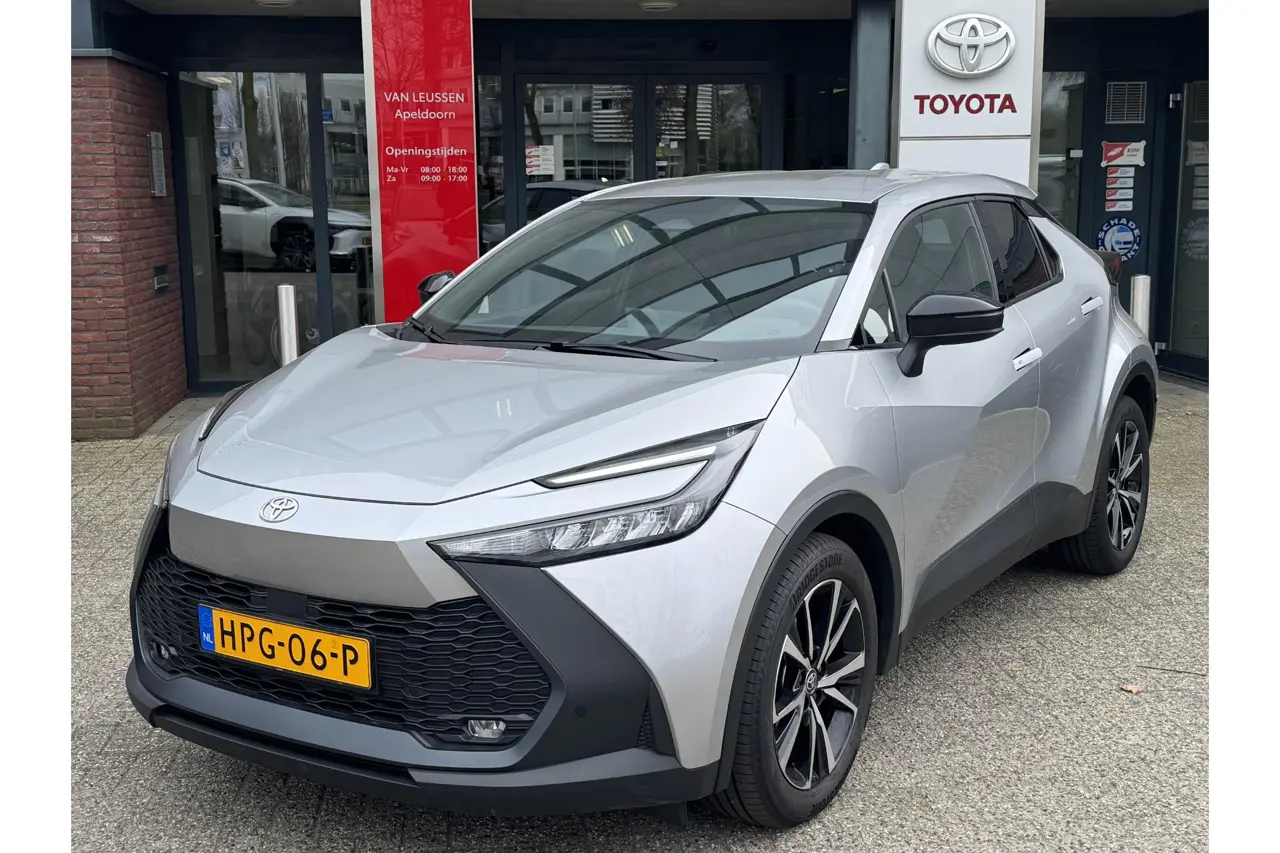Toyota C-HR 1.8 Hybrid 140 Dynamic 2025, foto 1