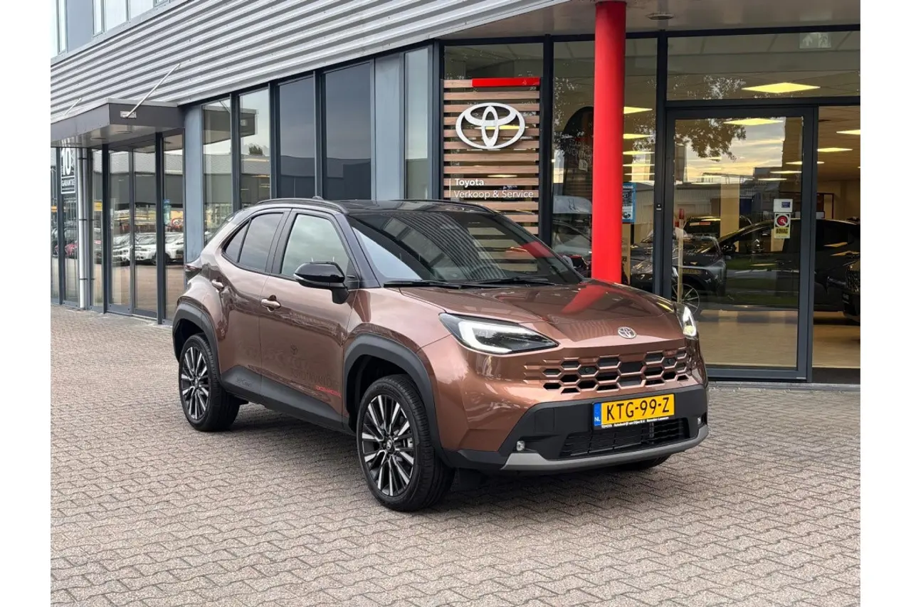Toyota Yaris Cross 1.5 Hybr 130 Exec 2026, foto 1