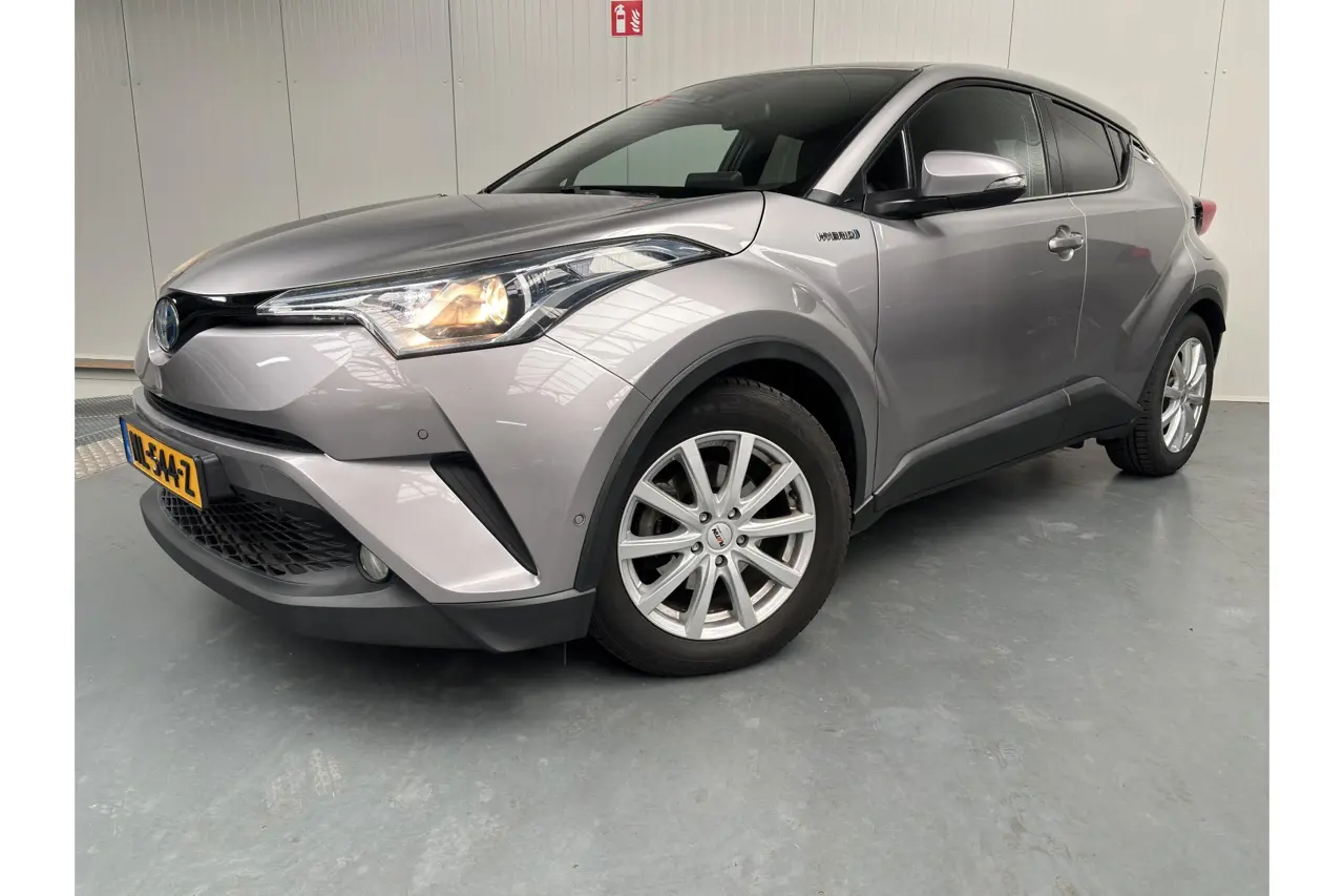 Toyota C-HR 1.8 Hybrid Executive 2017, foto 1