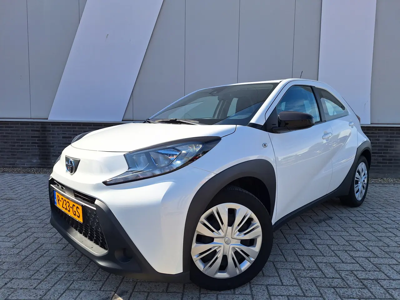 Toyota Aygo X 1.0 VVT-i Mt Play Ad. Cruise-Control Airco Achteruitrijcamera Apple 2022, foto 1