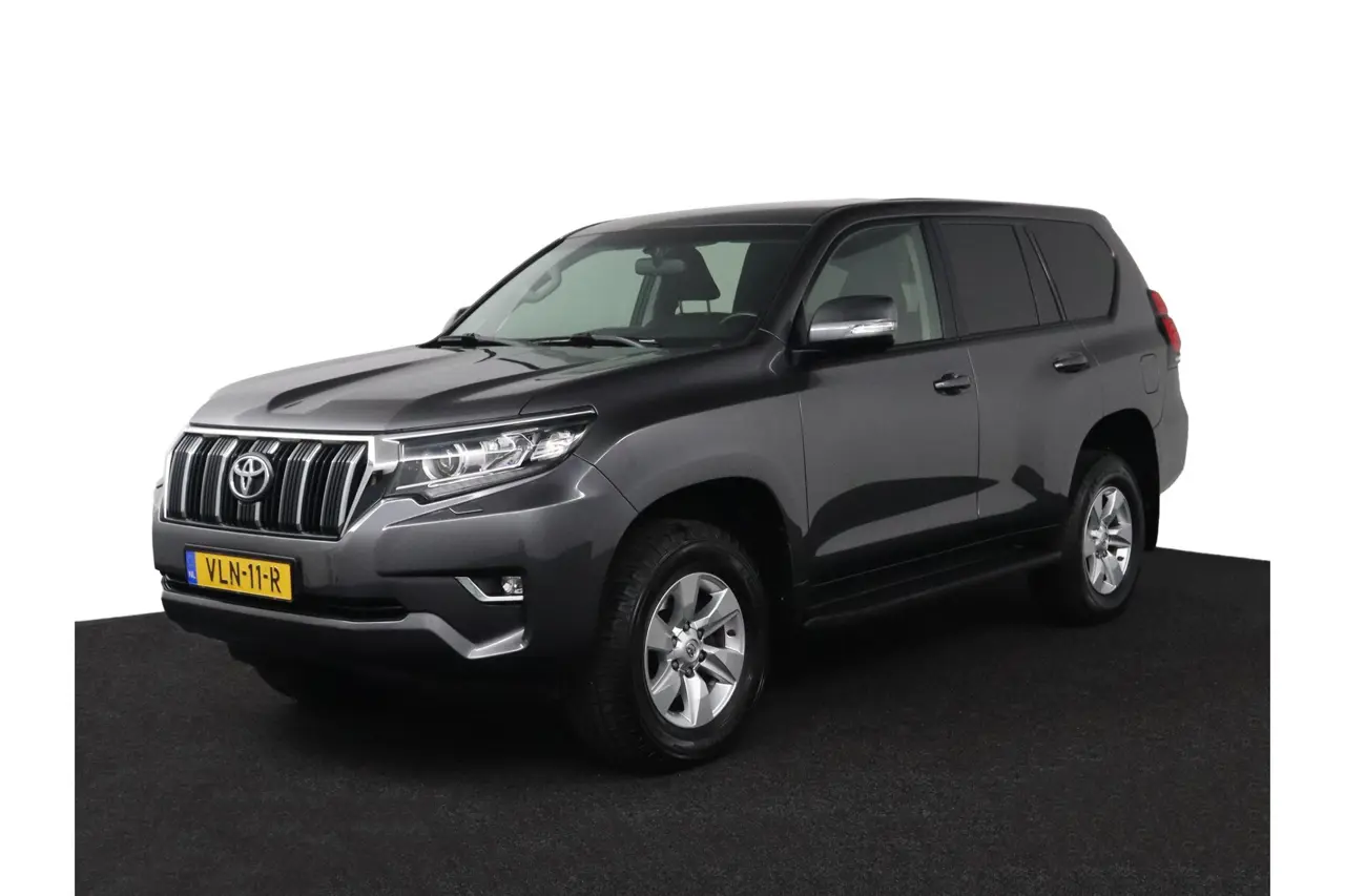 Toyota Land Cruiser 2.8 D-4D-F Comfort Window Van 2021, foto 1