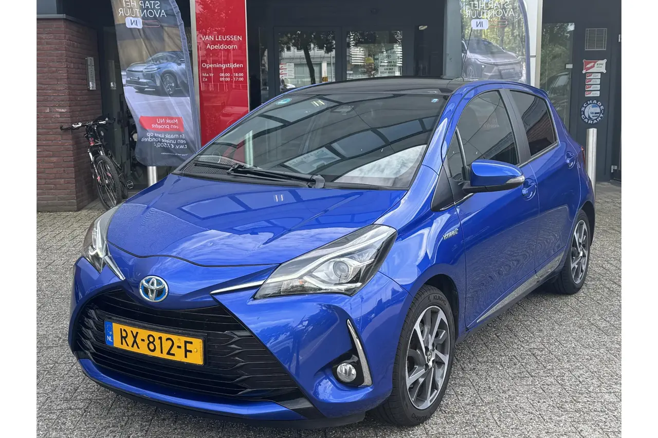 Toyota Yaris 1.5 Hybrid Premium 2018, foto 1
