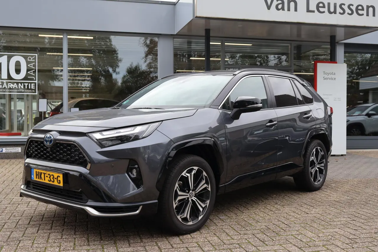 Toyota RAV4 2.5 PHEV AWD Bi-Tone 2025, foto 1
