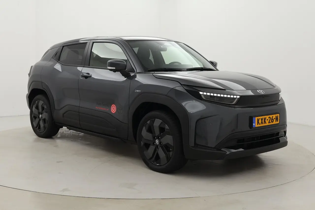 Toyota Urban Cruiser Executive 61 kWh 2026, foto 1