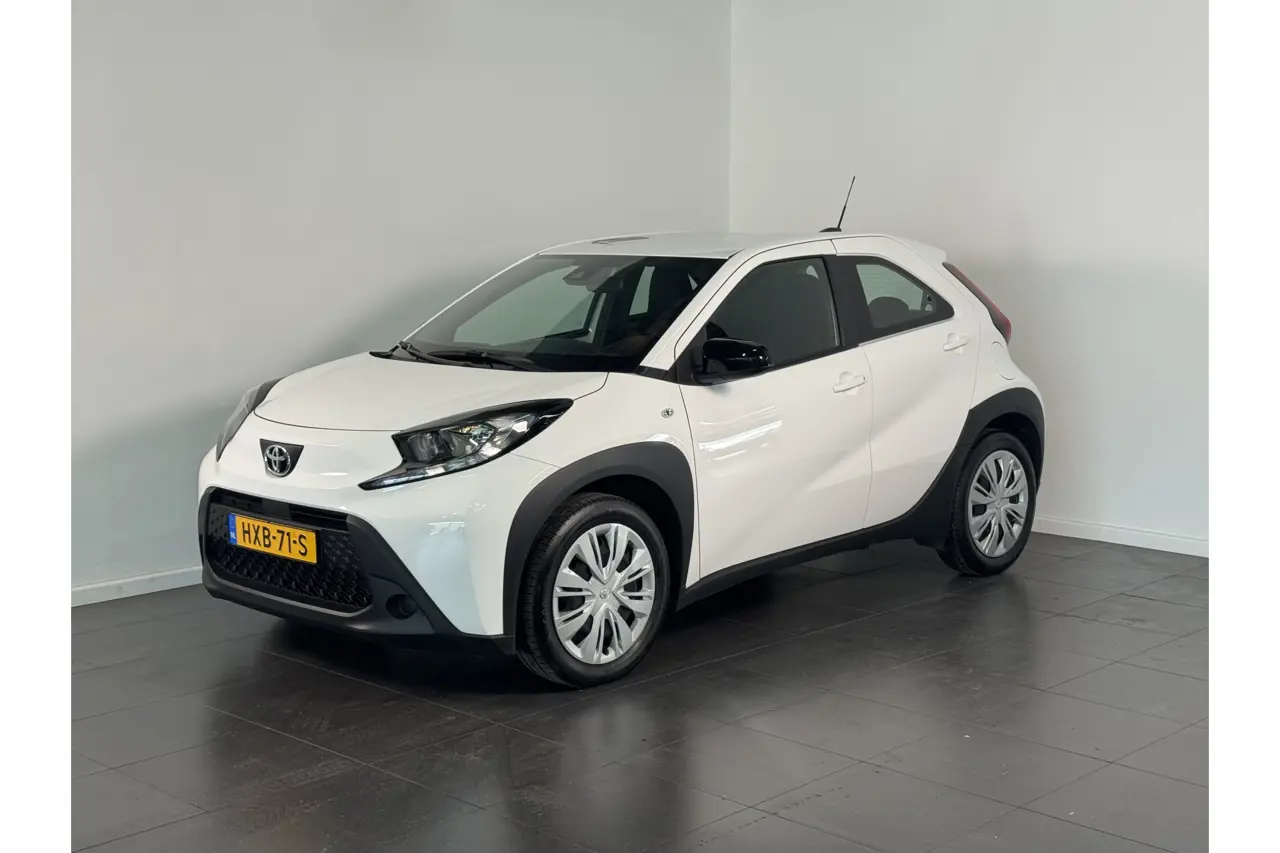 Toyota Aygo X 1.0 VVT-i Mt Play 2025, foto 1
