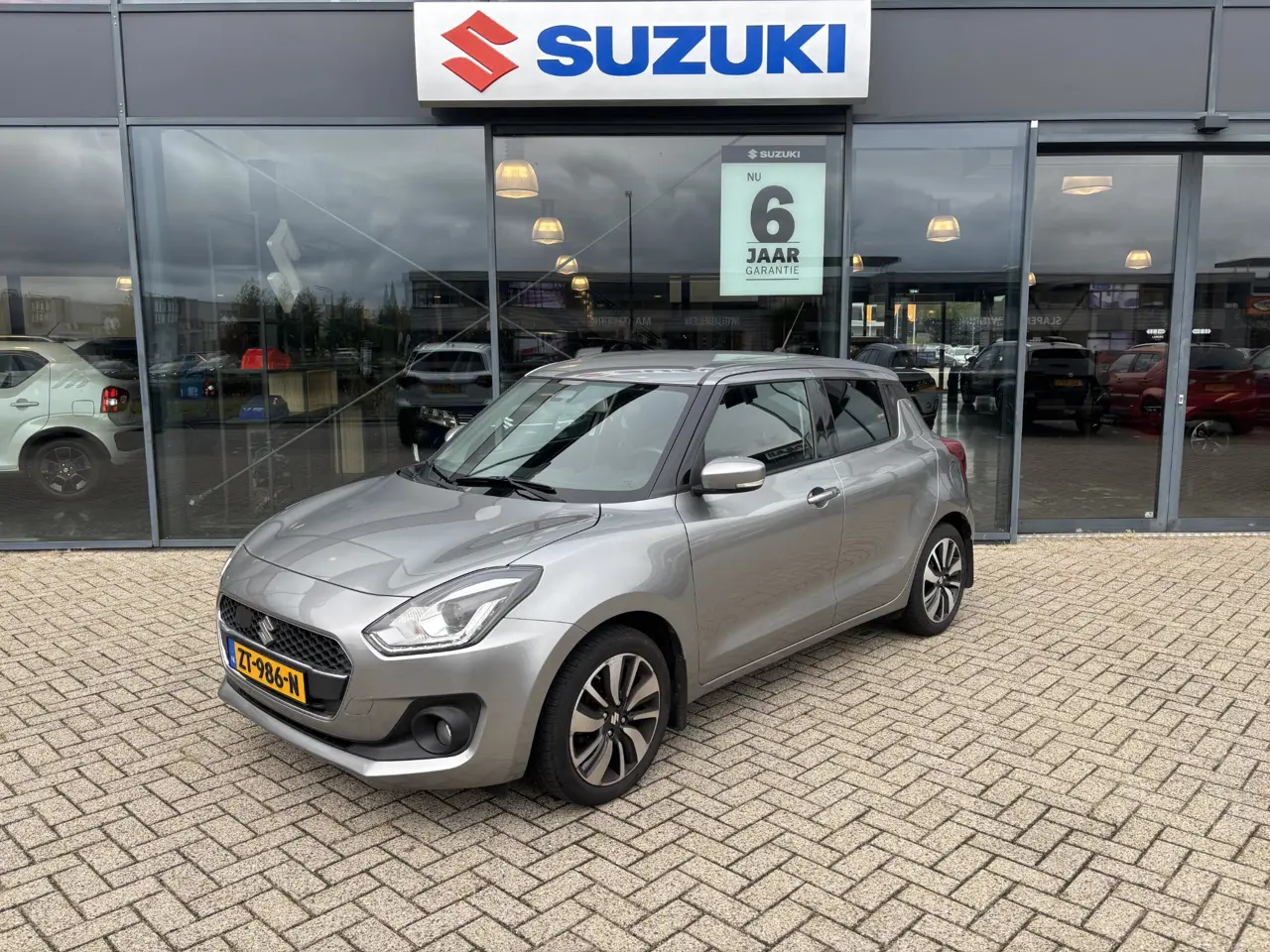 Suzuki Swift 1.2 Stijl 2019, foto 1