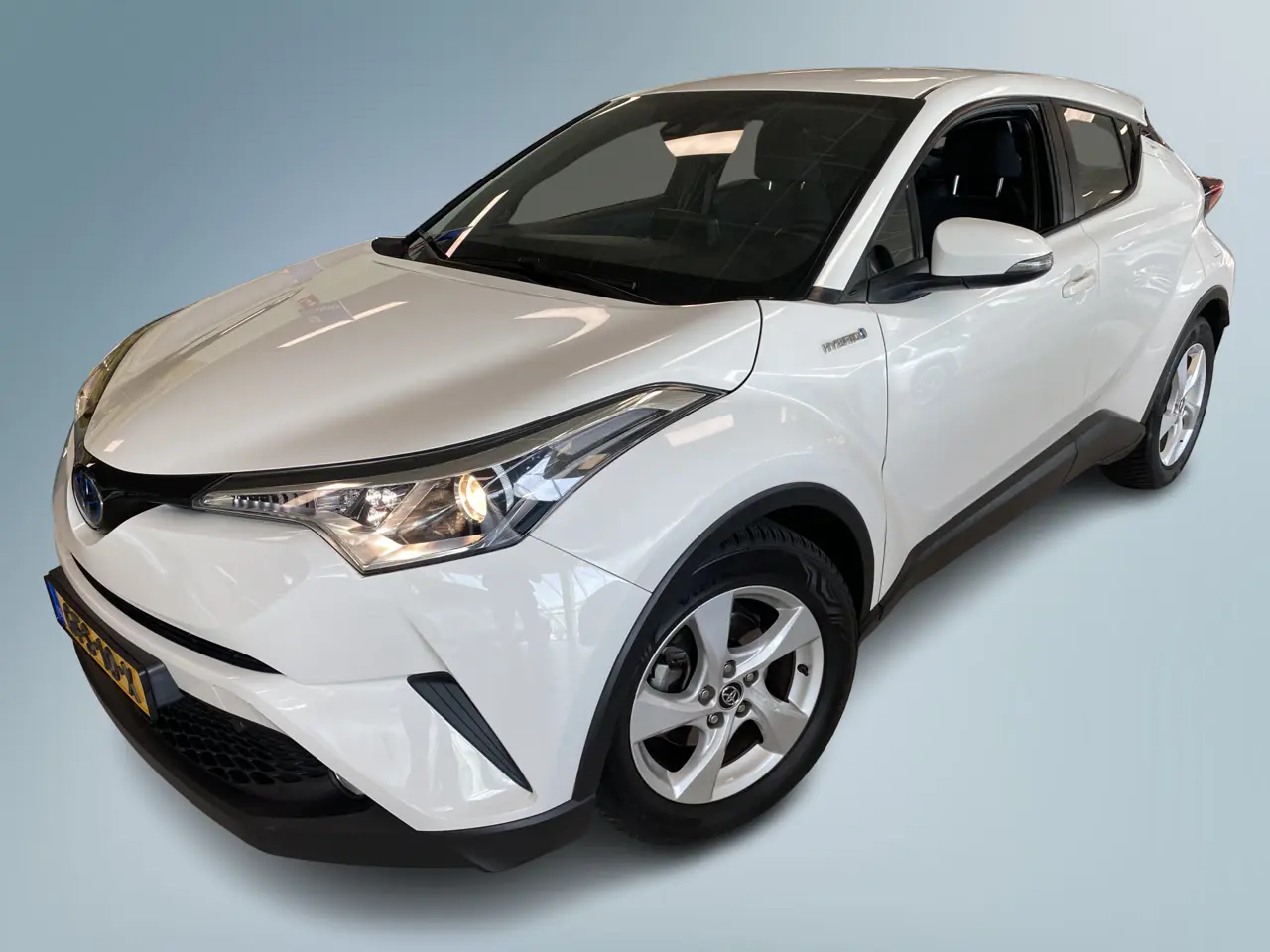 Toyota C-HR 1.8 Hybrid Dynamic 2017, foto 1