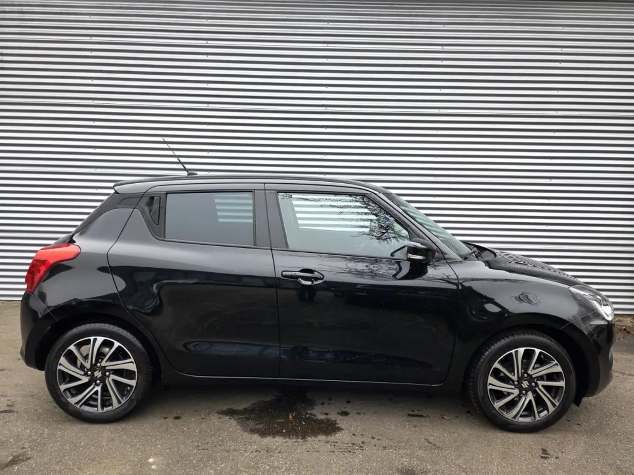 Suzuki Swift 1.2 Style Smart Hybr 2023, foto 1