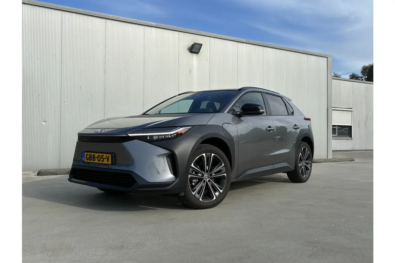 Toyota bZ4X Business Plus 71 kWh 2024, foto 1