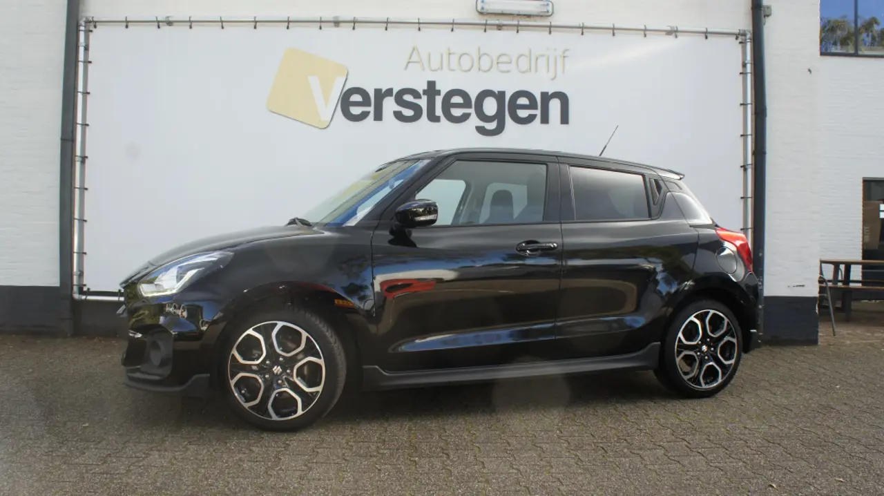 Suzuki Swift 1.4 Sport Sm.Hyb. 2022, foto 1
