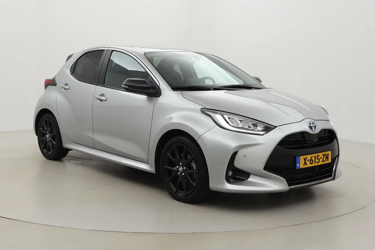 Toyota Yaris 1.5 Hybrid Executive 2023, foto 1