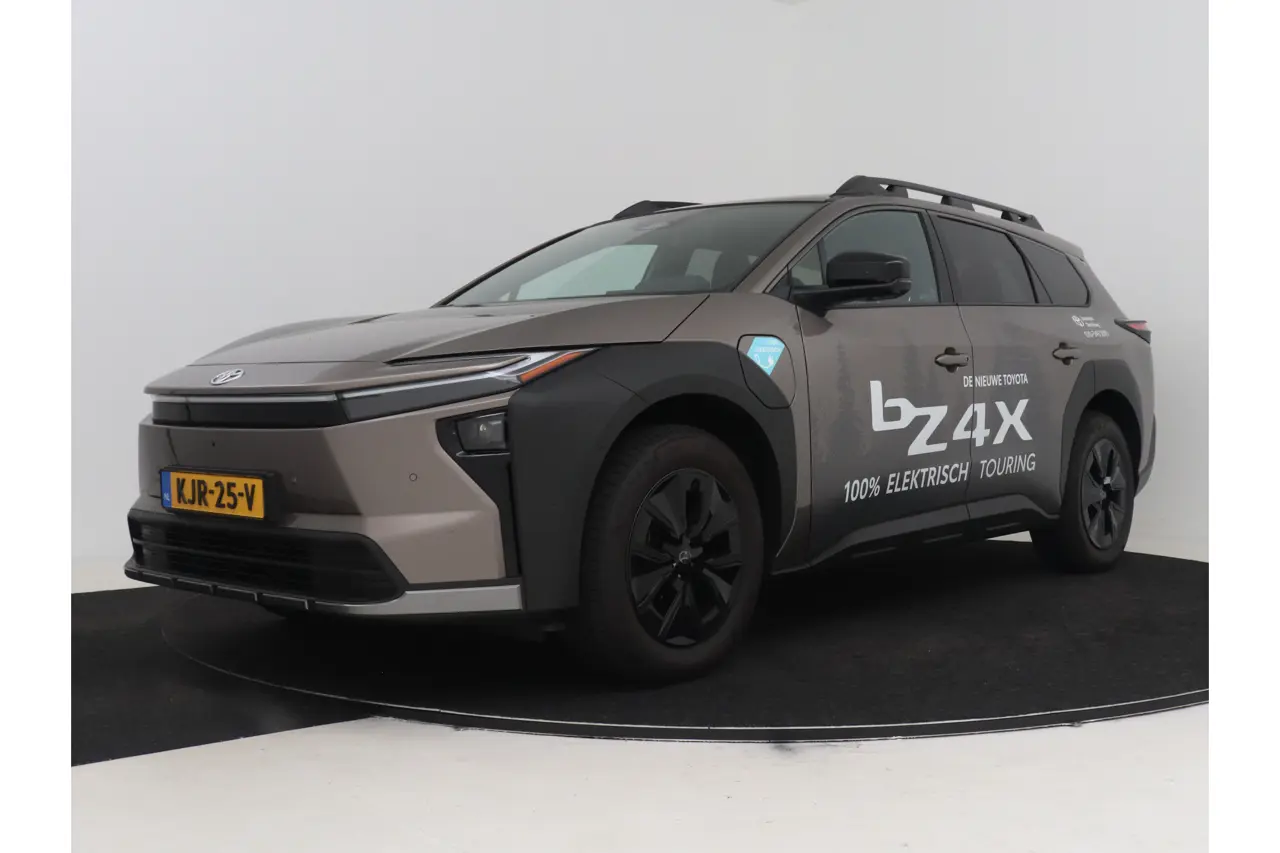 Toyota bZ4X Executive AWD 75 kWh 2026, foto 1
