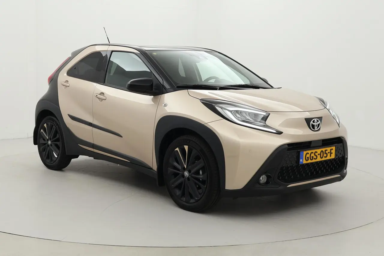 Toyota Aygo X 1.0 VVT-i S-CVT Premium 2024, foto 1