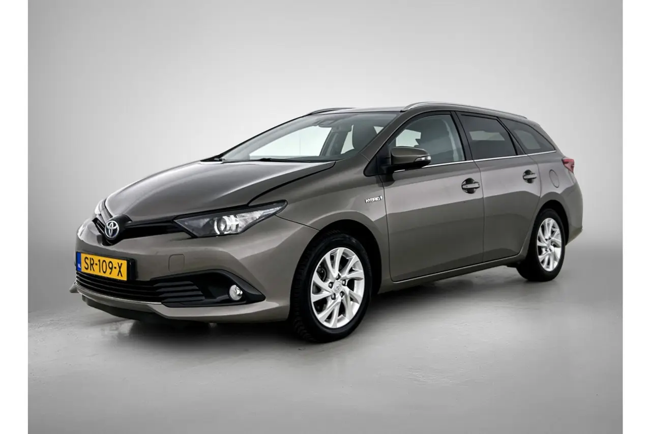 Toyota Auris 1.8 Hybrid Dynamic Go 2018, photo 1
