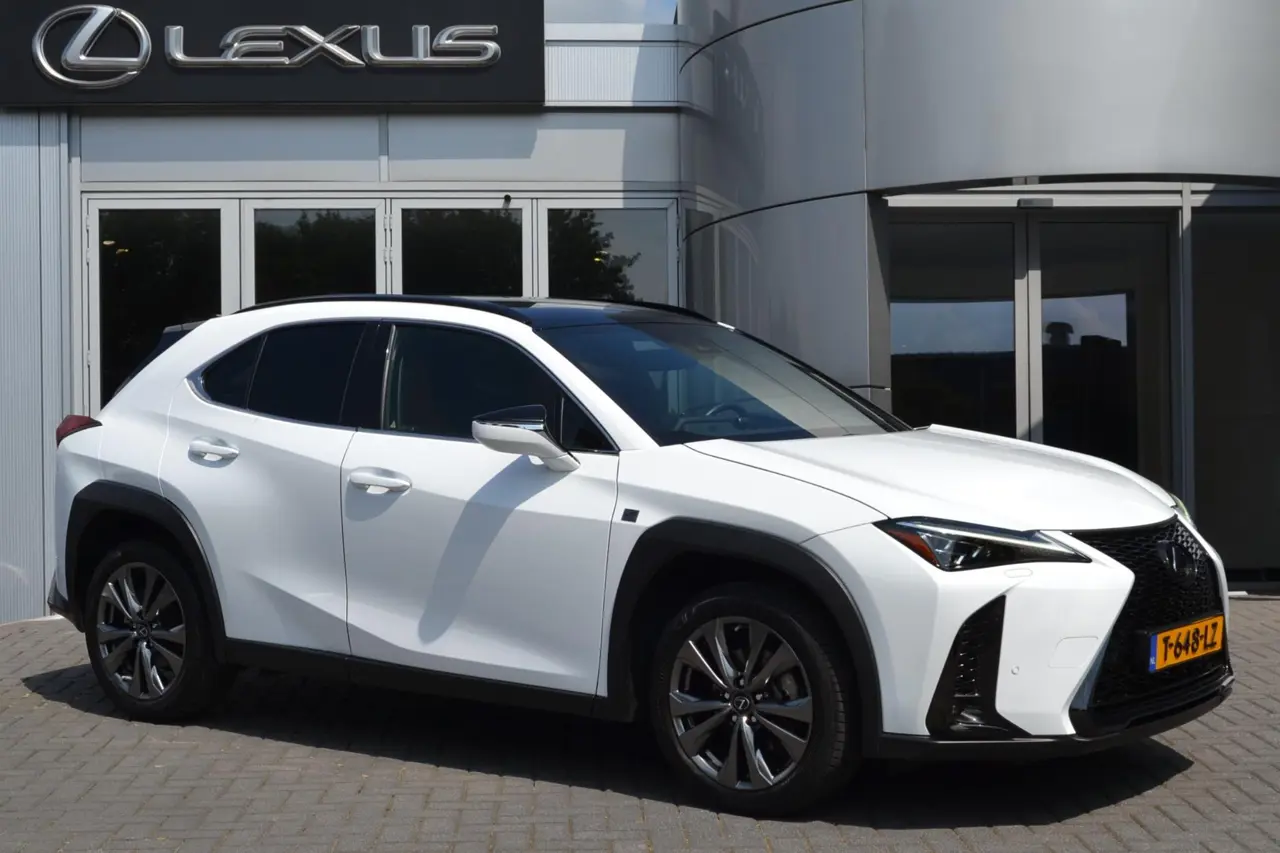 Lexus UX 250H F Sport Design 2023, foto 1