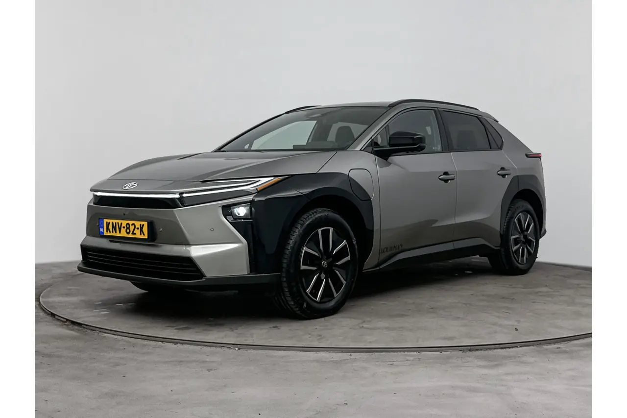 Toyota bZ4X Dynamic 73 kWh 2026, foto 1