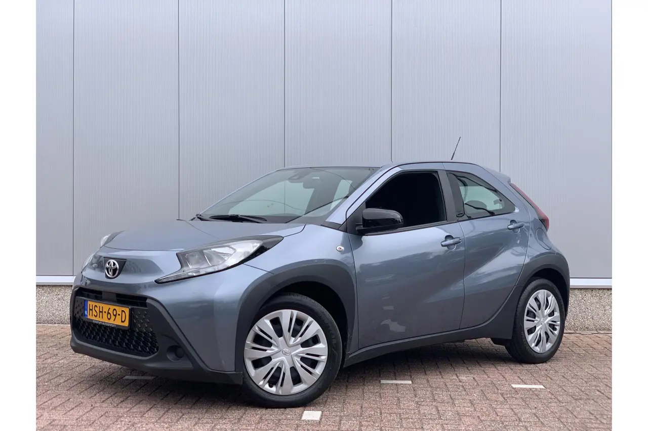Toyota Aygo X 1.0 VVT-i Mt Play 2025, foto 1