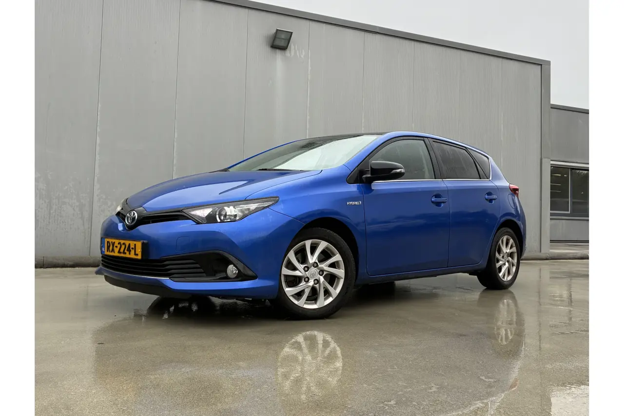 Toyota Auris 1.8 Hybrid Volcano Edition Automaat 2018, foto 1