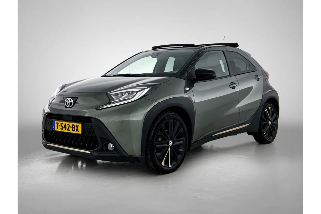 Toyota Aygo X 1.0 VVT-i Mt Premium Cabriodak 2023, foto 1