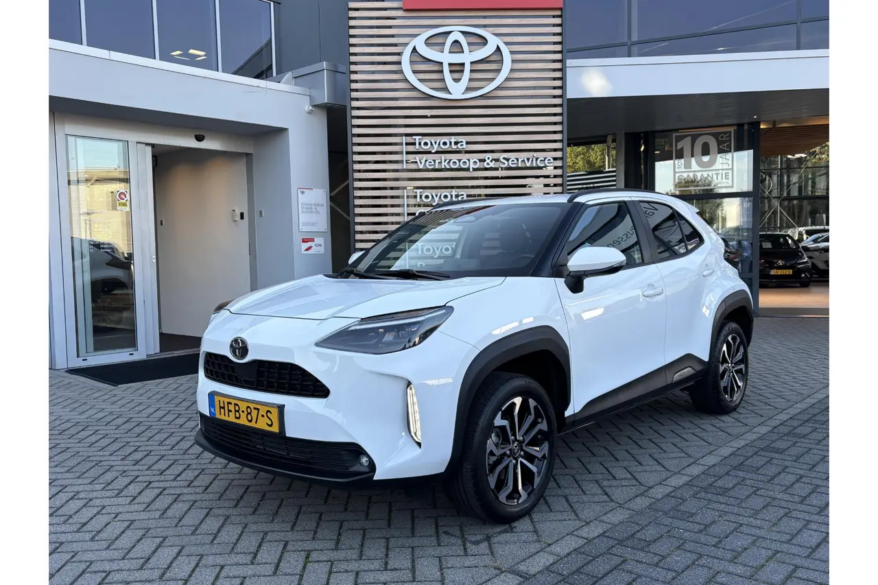 Toyota Yaris Cross 1.5 Hybrid 115 First Edition 2025, foto 1