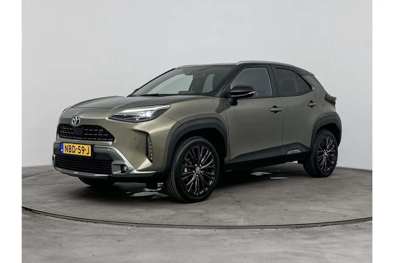 Toyota Yaris Cross 1.5 Hybrid AWD Adventure 2022, foto 1