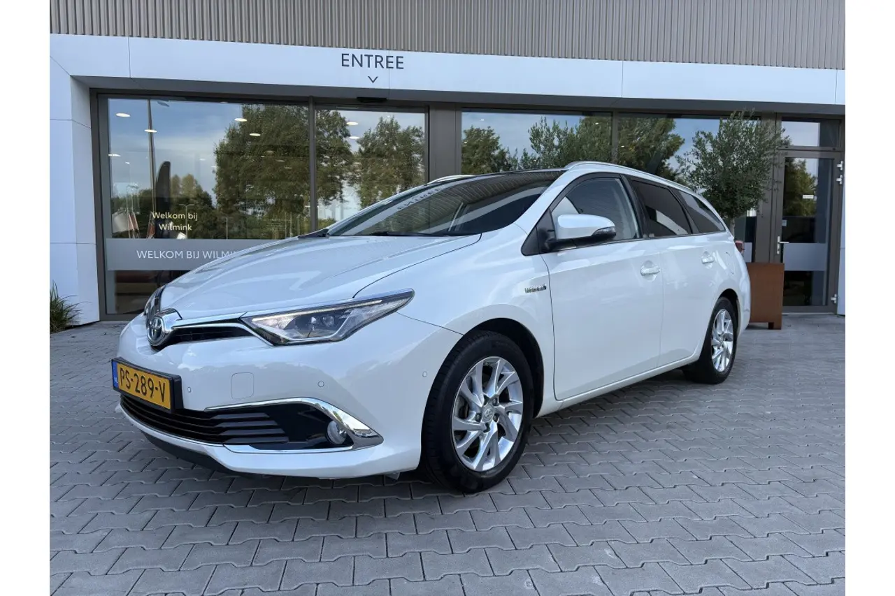 Toyota Auris Touring Sports 1.8 Hybrid Executive 2017, foto 1