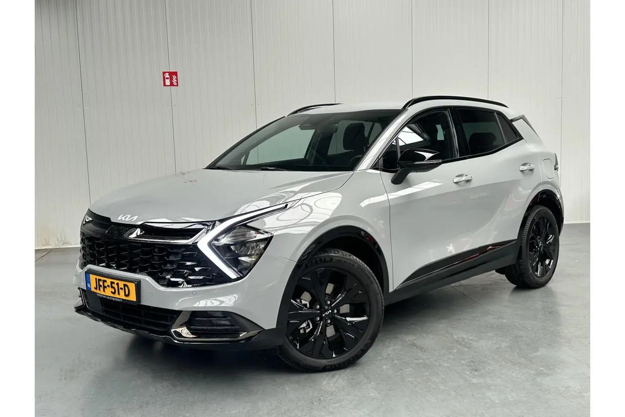 Kia Sportage 1.6 T-Gdi Plug-In Hybrid AWD Dark Edition 2025, foto 1