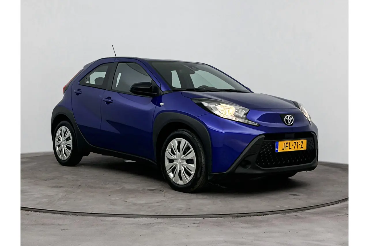 Toyota Aygo X 1.0 VVT-i Mt Play 2025, foto 1