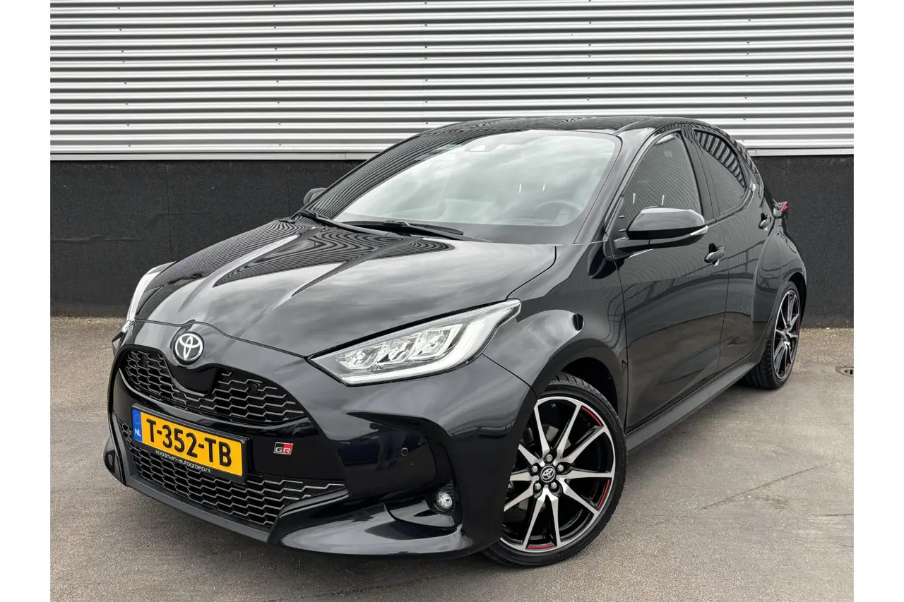 Toyota Yaris 1.5 Hybrid Gr Sport 2023, photo 1