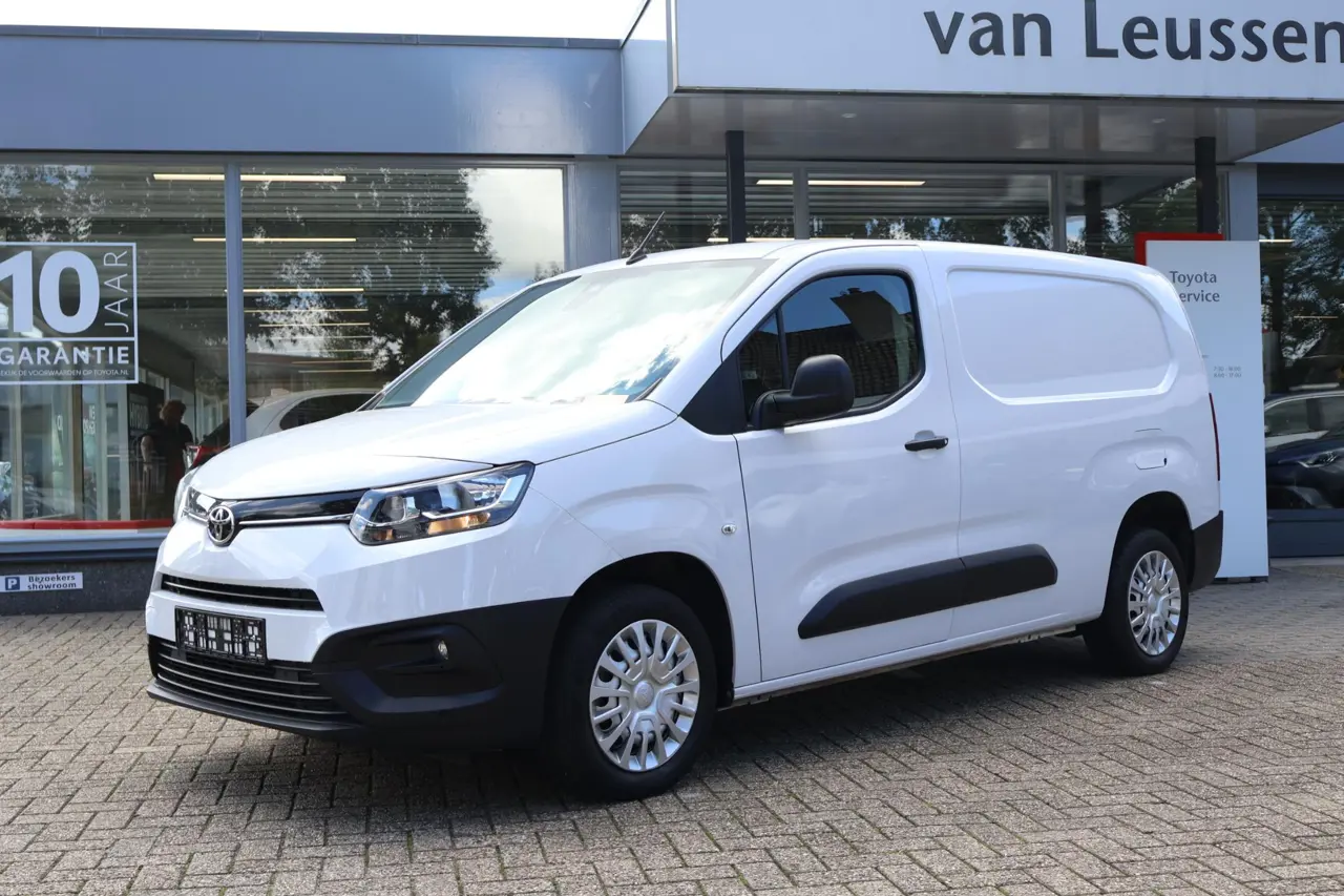 Toyota Proace City 1.5 D-4D Prof Long 2024, foto 1